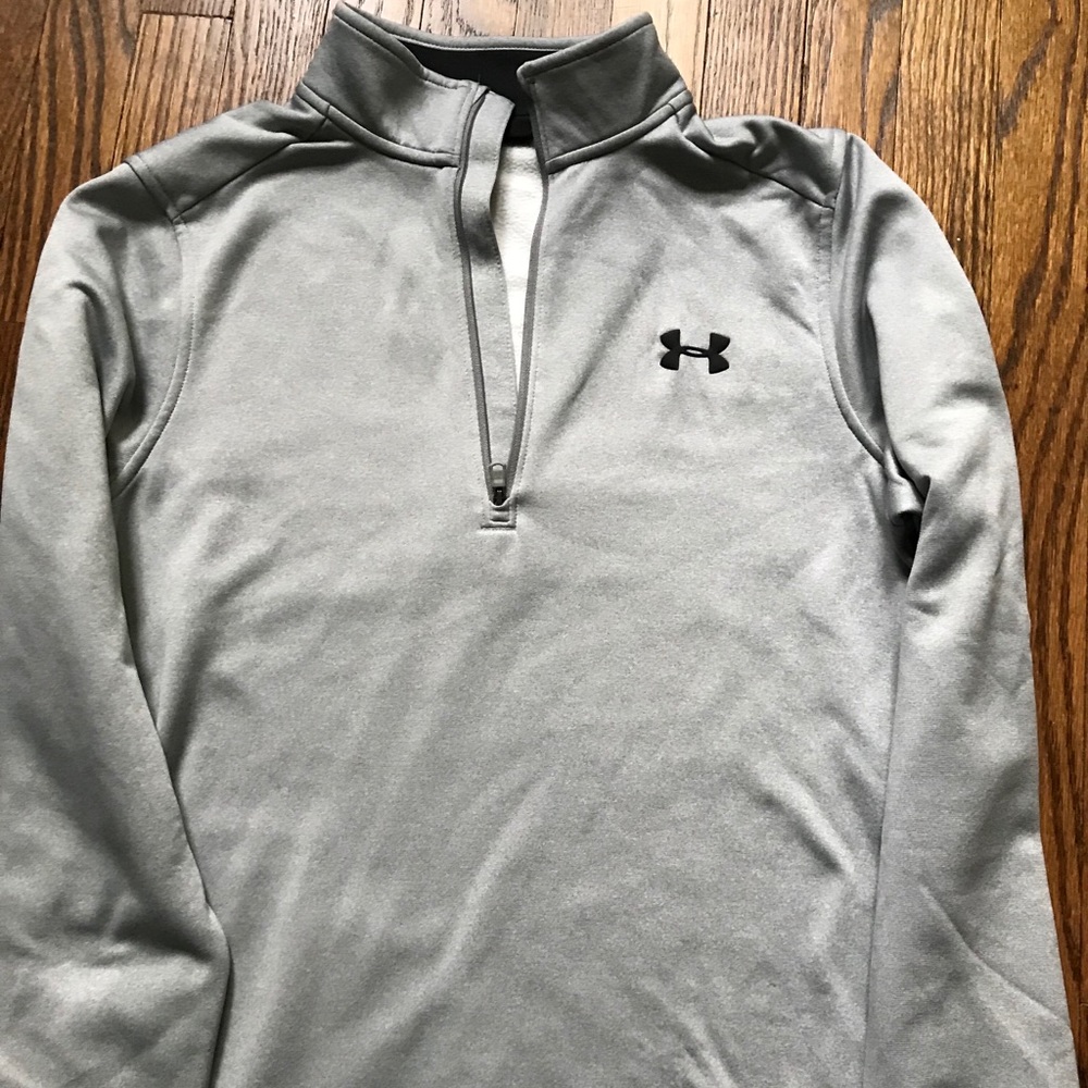 Men’s Under Armour gray cold gear pull over
